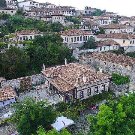Guest House Iljesa Berat Bagian luar foto