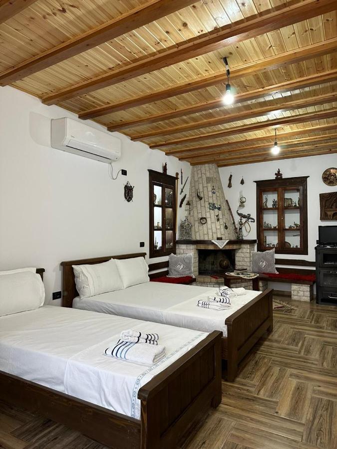 Guest House Iljesa Berat Bagian luar foto
