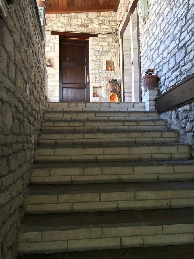 Guest House Iljesa Berat Bagian luar foto